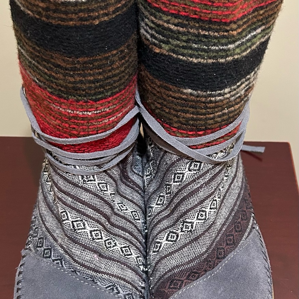 TOMS Nepal Suede Moccasin Boots, Multicolored Woven Textile, Boho; Size 9